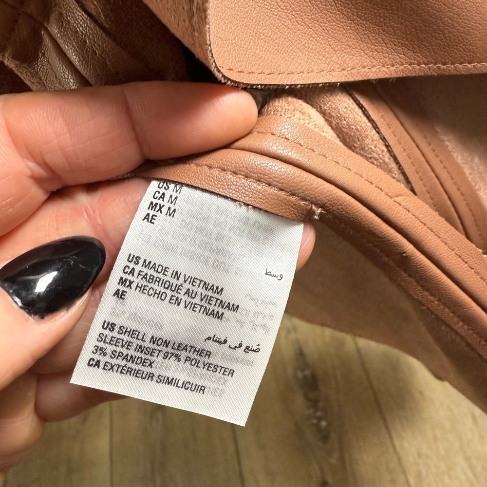Bar III Women's Tan Crop Flyaway Faux Leather Jacket Size Medium - Picture 7 of 9